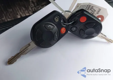 2010 Ford Escape Limited z USA, uszkodzony, nr VIN 1FMCU9EG7AKD15911